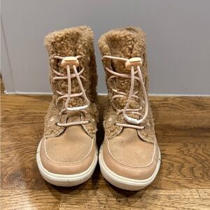 Sorel Youth Size 3 Joan Shearling Boots